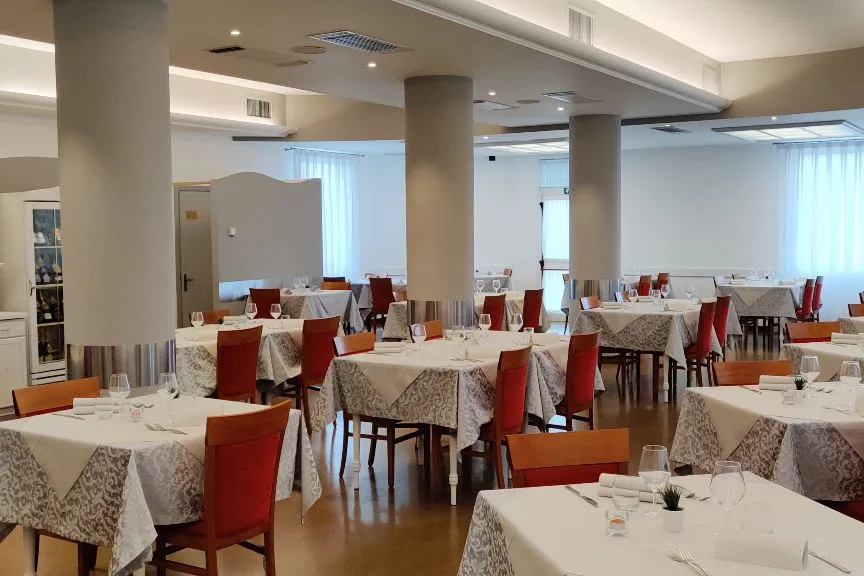 Ristorante - Pizzeria Da Regina_Bojon-Lova_slider_image_1