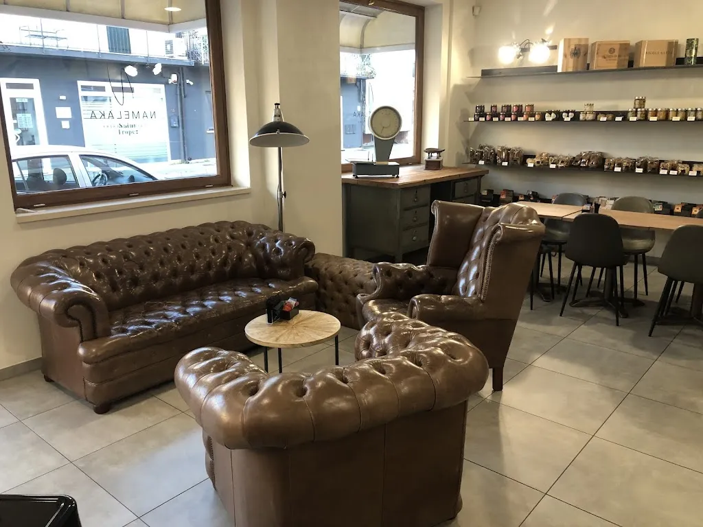 Namelaka Caffè & Bakery restaurant in Bojon-Lova