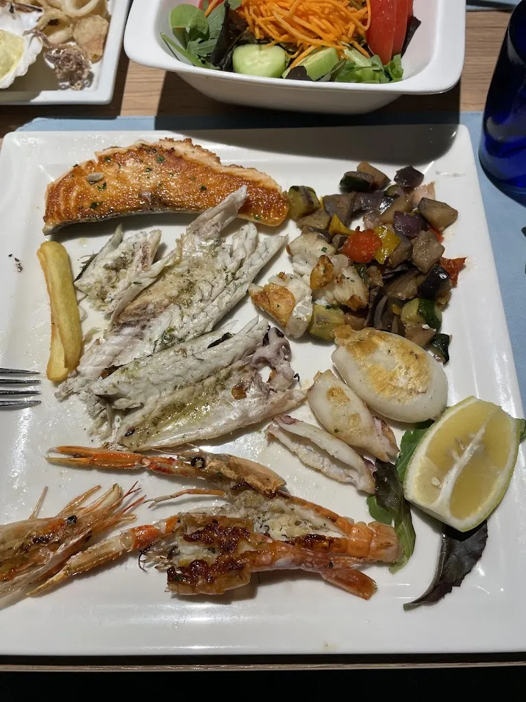 Givara Fares Bonjexsson_Blu Marino_Bibione_recensione