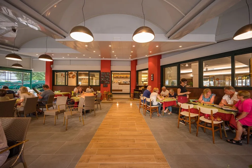 Metro Bar restaurant in Bibione