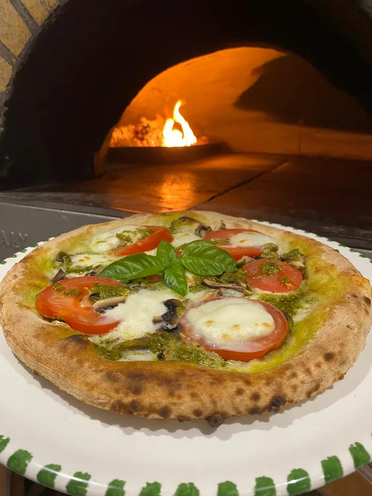 Pizzeria D'Asporto da Andrea restaurant in Bosaro