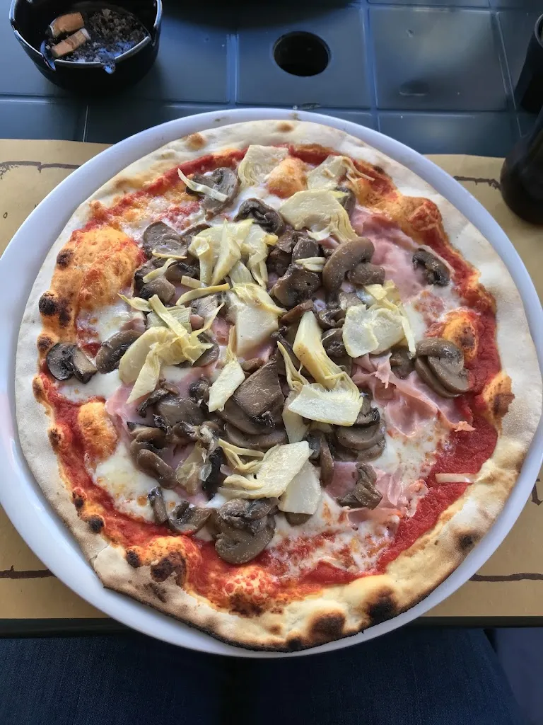 Tanja_Pizzeria Ai Portici_Bottrighe_recensione