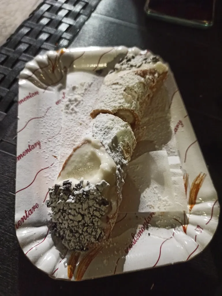 Clementina Caruso_Etna rouge di Afruni Tonia_Palagianello_review