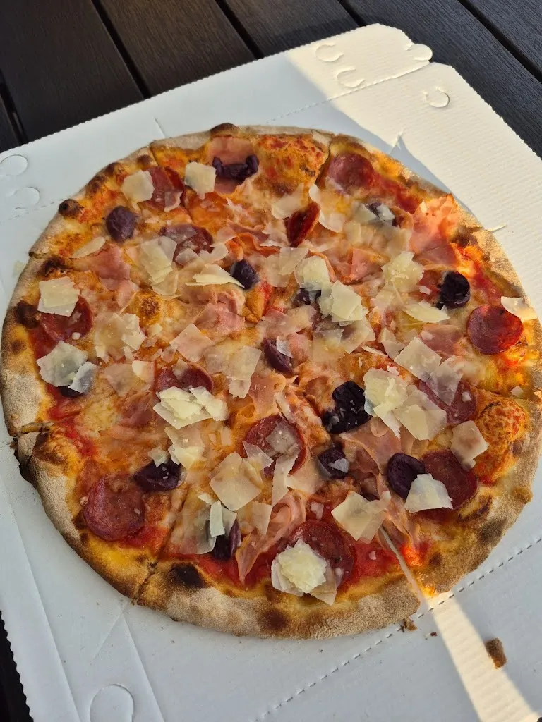 Justyna_Etna Pizza_Bovolenta_review