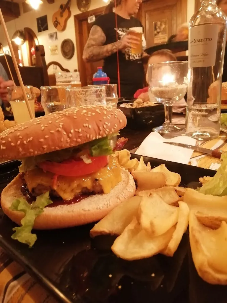 Dania Manfrin_Officine 71 - Ristopub_Bovolenta_review