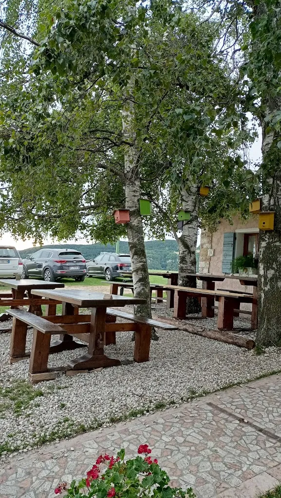 Malga Col Serai_Borso del Grappa_slider_image_1