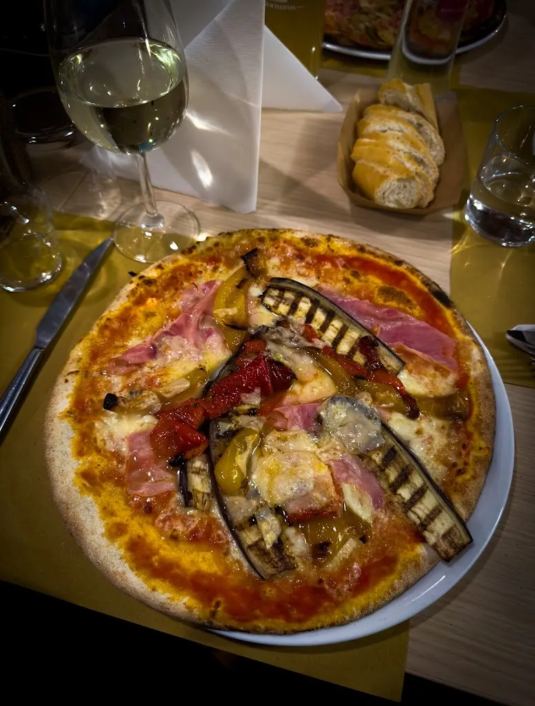 Ristorante Pizzeria Al Molinetto_Borso del Grappa_slider_image_3