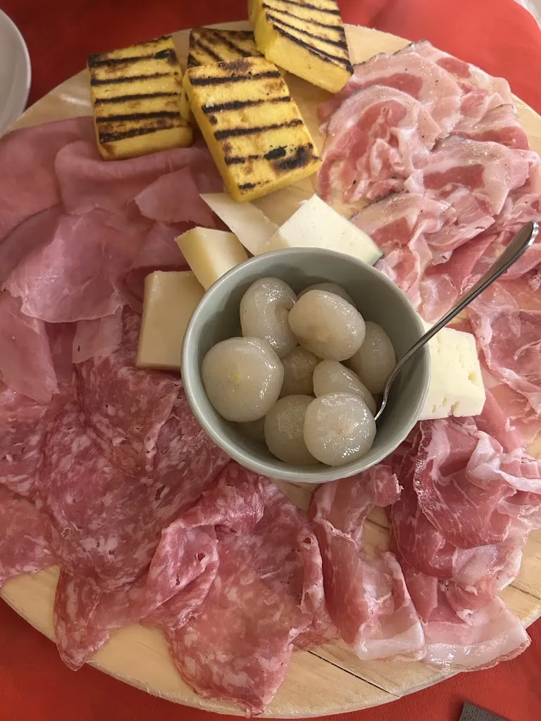 Giulia Canossa_Osteria La Baita_Bosco Chiesanuova_review