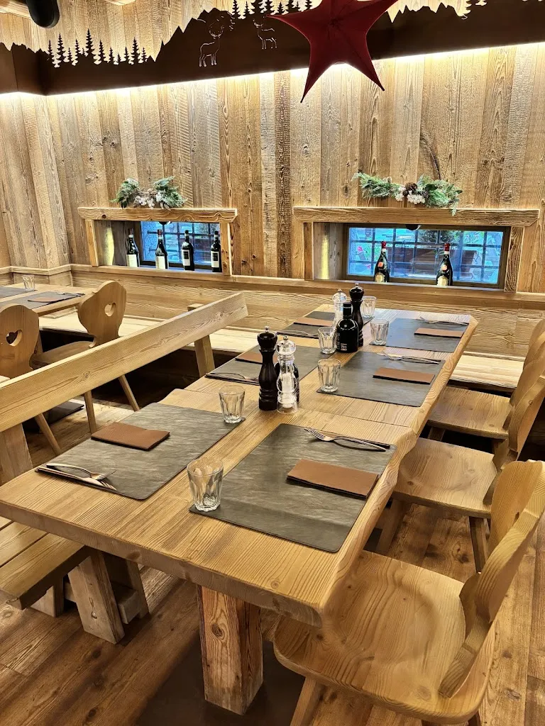 Rifugio Bocca di Selva_Bosco Chiesanuova_slider_image_3