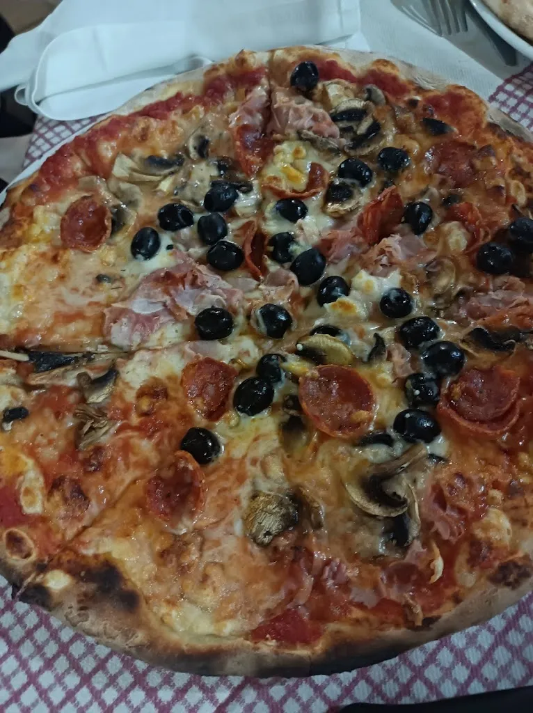 Mary Esposto_Ristorante - Pizzeria Punto 3_Palagianello_recensione