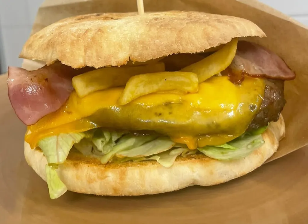 Marika Putignano_Happy Burger_Palagianello_review