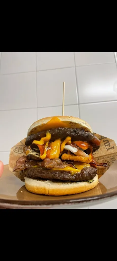 Happy Burger_Palagianello_slider_image_2