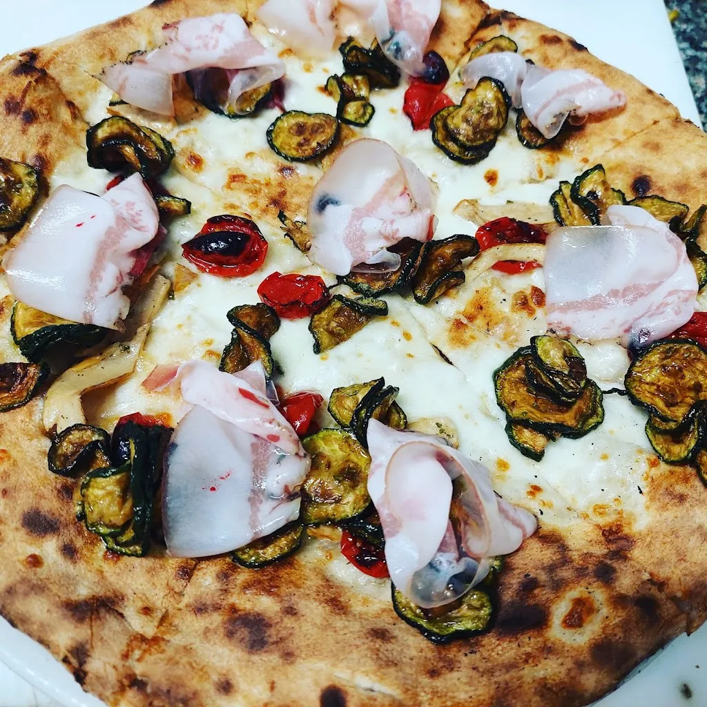 Pizzeria Il Quadrifoglio_Palagianello_slider_image_3