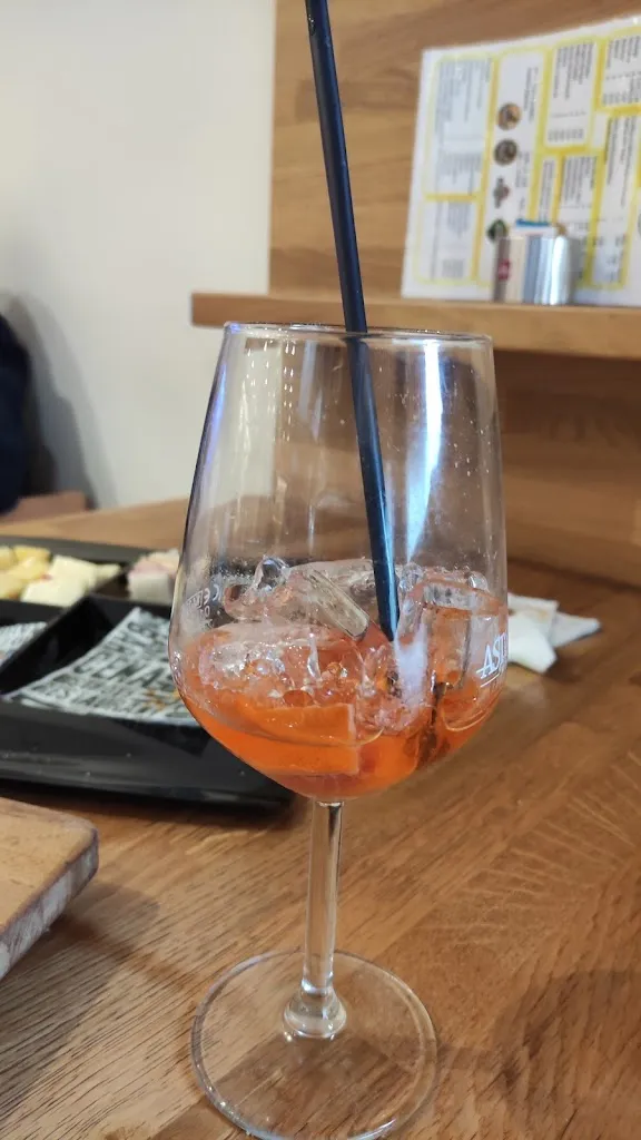 Cin Cin Bar_Bovolone_slider_image_2