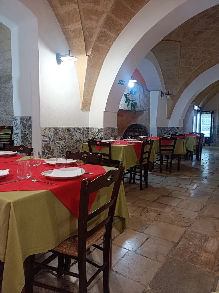 Da Frà Pizzeria_Palagianello_slider_image_1