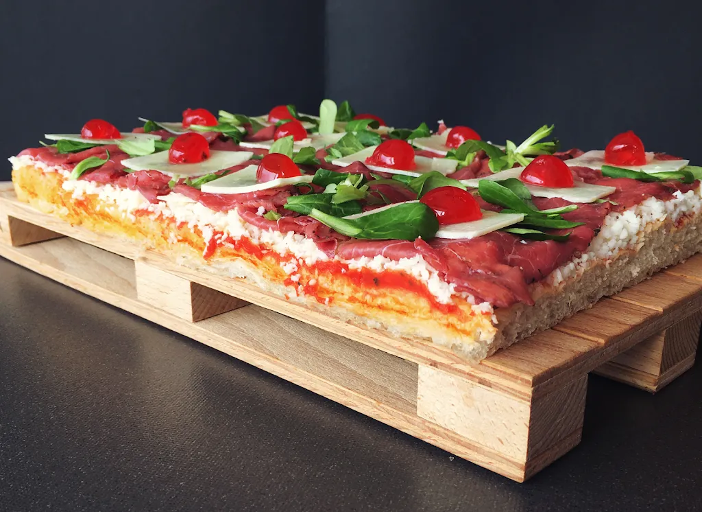 Pizza A Pezzi Di Ferrara Fabio_Bovolone_slider_image_3