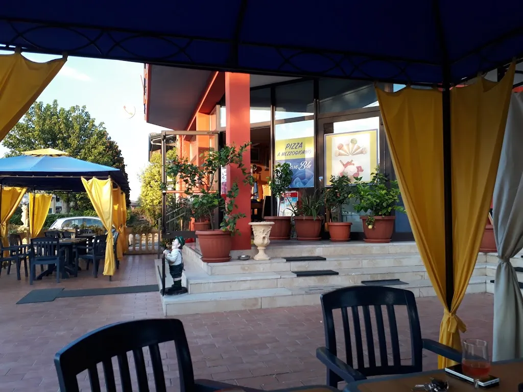 Bar Pizzeria con Cucina La Rosa Blu_Bovolone_slider_image_1