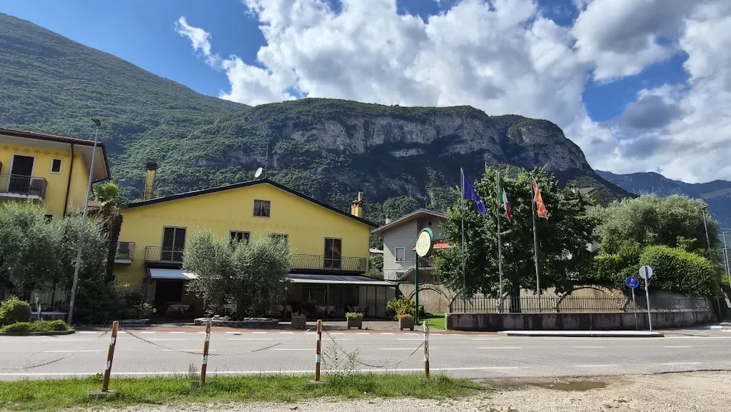 Hotel Ristorante Bar Olivo ristorante a Brentino Belluno