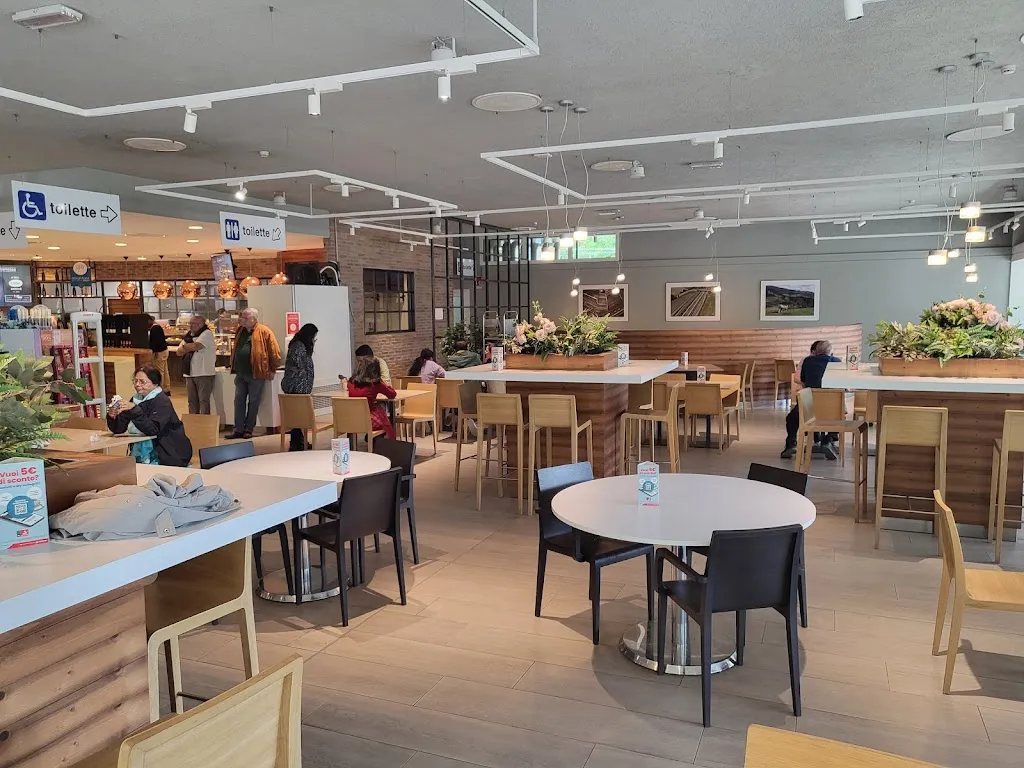 Bogdan B_Autogrill Adige Brennero Ovest_Brentino Belluno_recensione