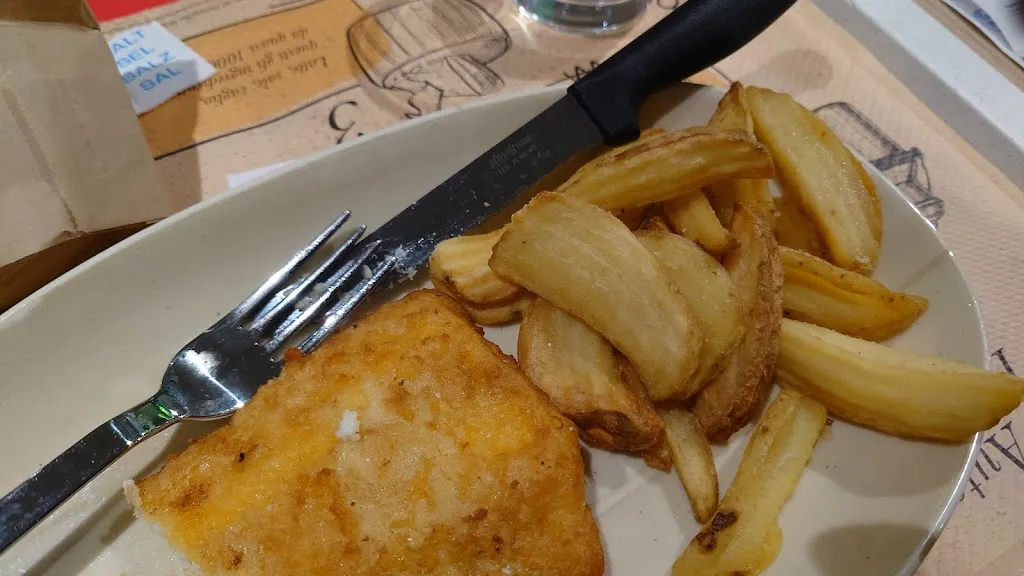 Michael Berglund_Autogrill Adige Brennero Ovest_Brentino Belluno_recensione