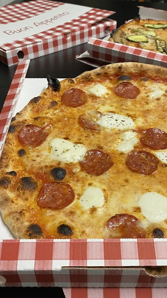 Valentina Zhu_PIZZALVOLO_Bressanvido_review