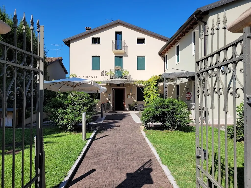 Koen Benders_Hotel Ristorante Due Platani _Brogliano_review