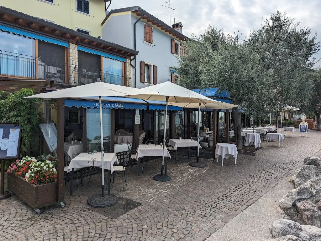 Ristorante Giuly restaurant in Brenzone