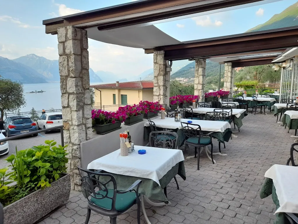 Ristorante Pizzeria da Charly restaurant in Brenzone