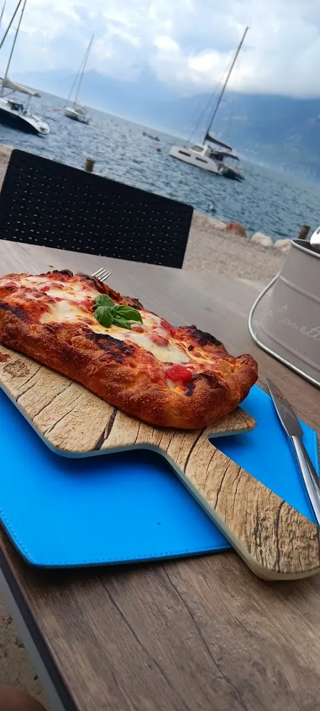 Helen Courtney Power_Bar Lido Assenza_Brenzone_review