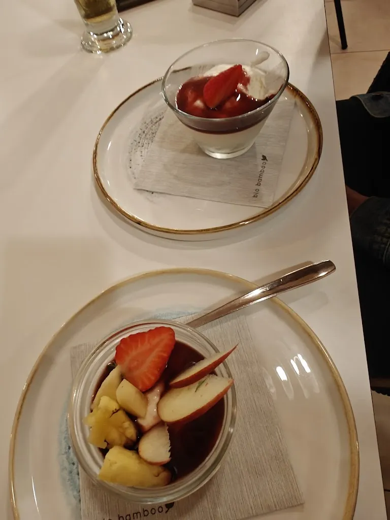 Wednesday Salo_June Beach Restaurant & Bar_Brenzone_review