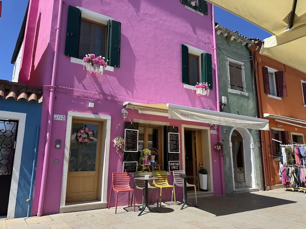 Trattoria Al Gatto Nero restaurant in Burano