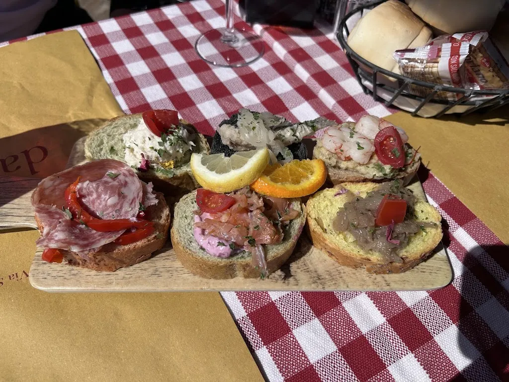 Lucy Chen_Osteria Cicchetteria da Gigetto_Burano_review