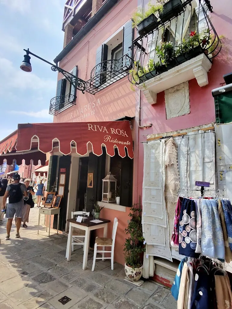 Riva Rosa_Burano_slider_image_3