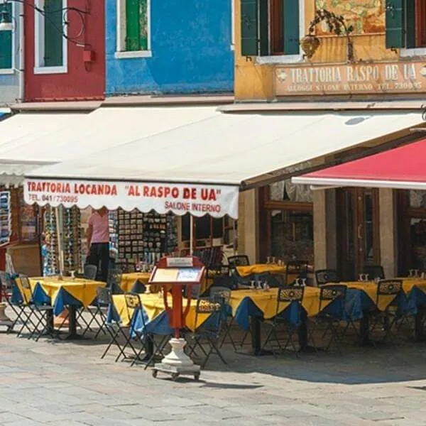 Trattoria Locanda Al Raspo De Ua restaurant in Burano