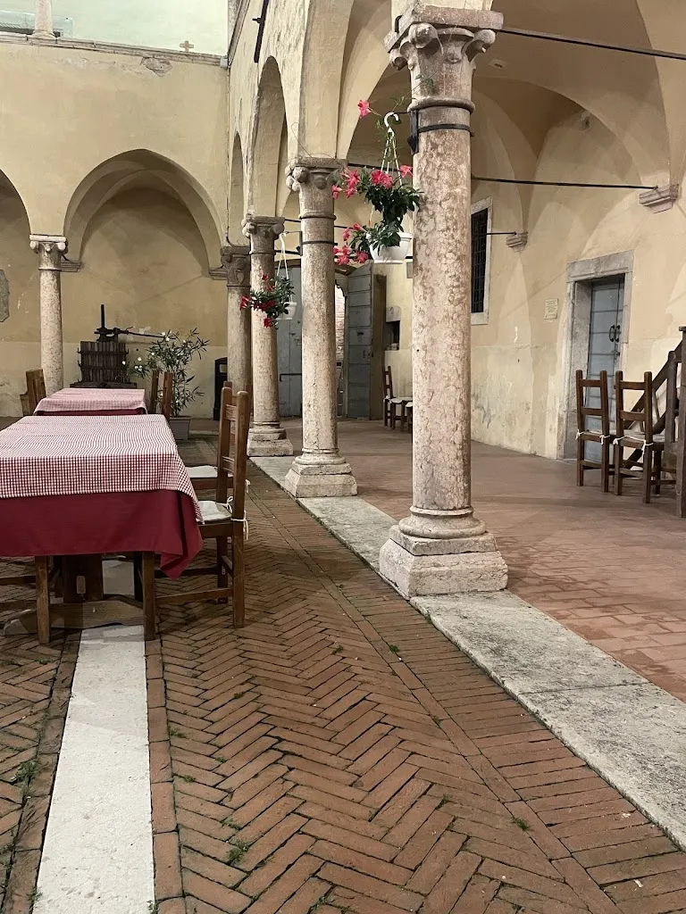 Anique van Schijndel_Enoteca Di Monteforte_Brognoligo-Costalunga_review