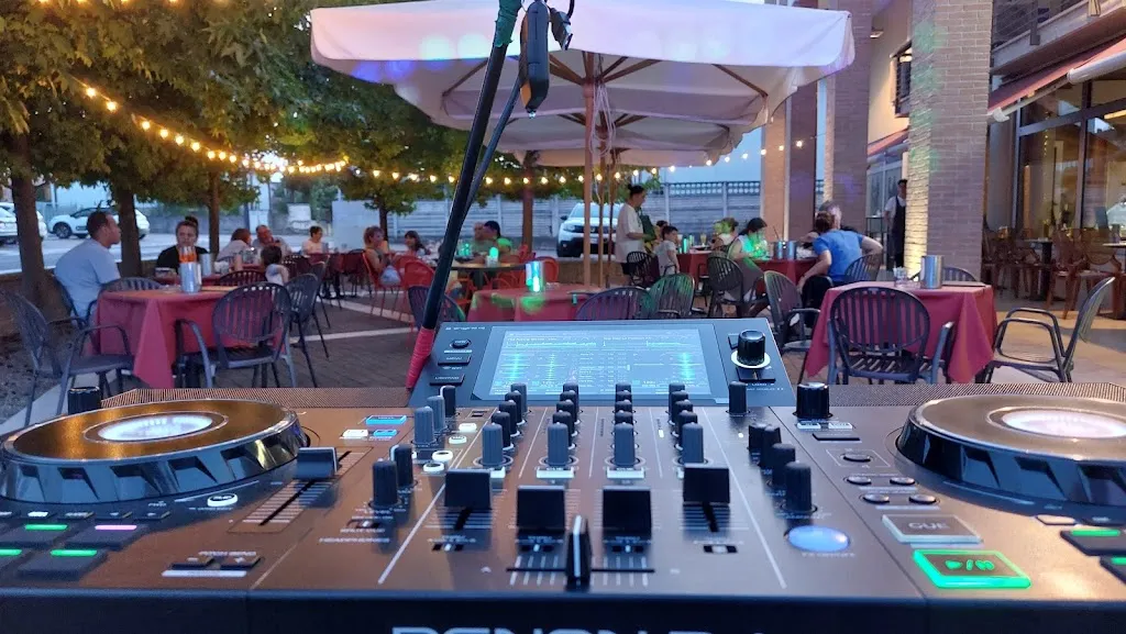 Caffé al Leone restaurant in Ca' degli Oppi