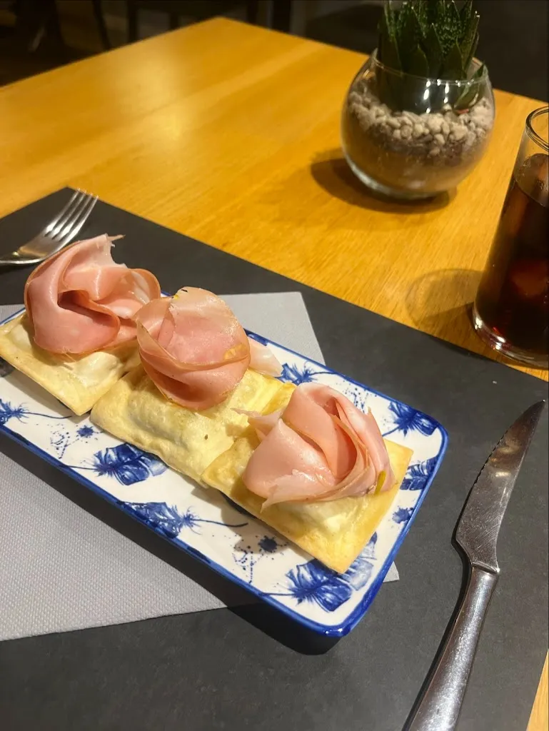 Longwei Deng_Hops Pub_Caerano di San Marco_review