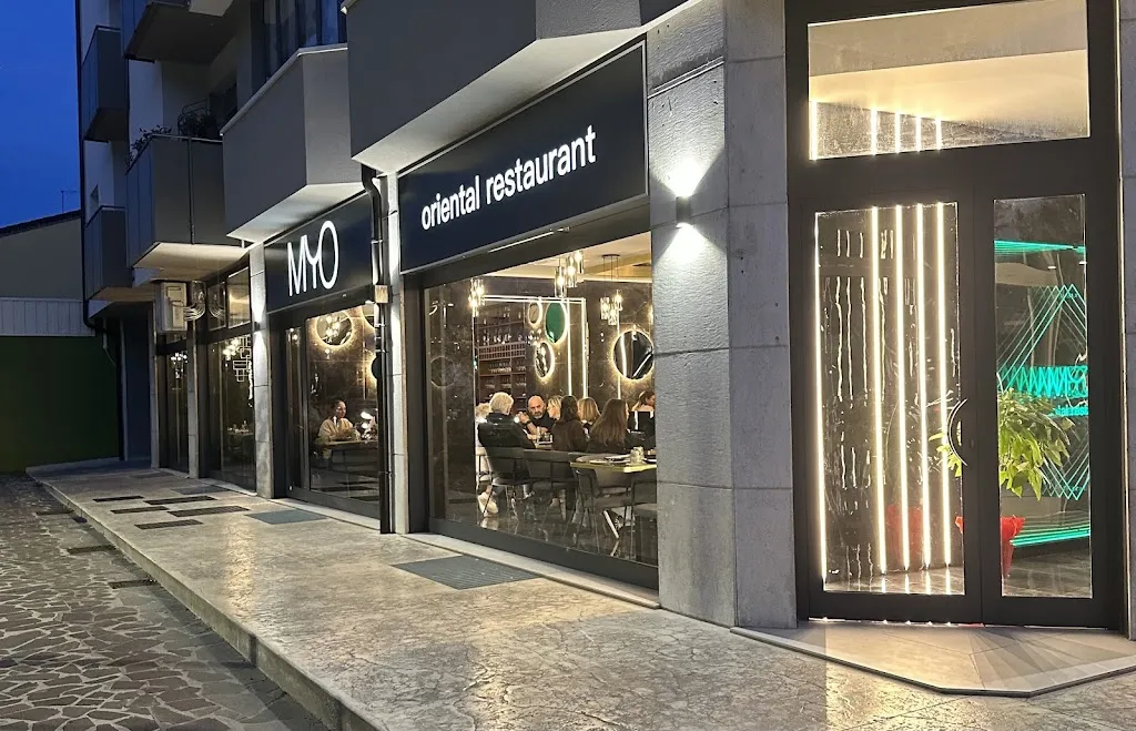 MYO oriental restaurant restaurant in Caerano di San Marco