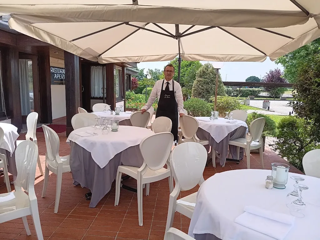 Trattoria Da Renzo restaurant in Caerano di San Marco
