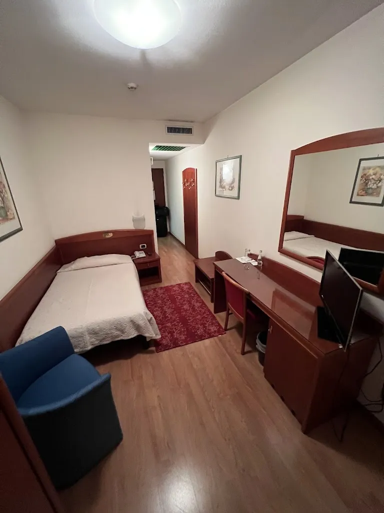 Hotel Corone_Caerano di San Marco_slider_image_3