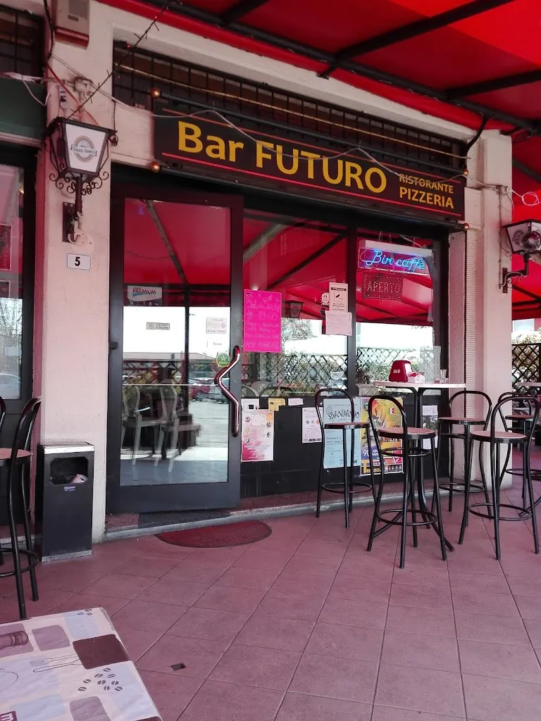 Bar Ristorante Pizzeria La Rotonda restaurant in Caerano di San Marco