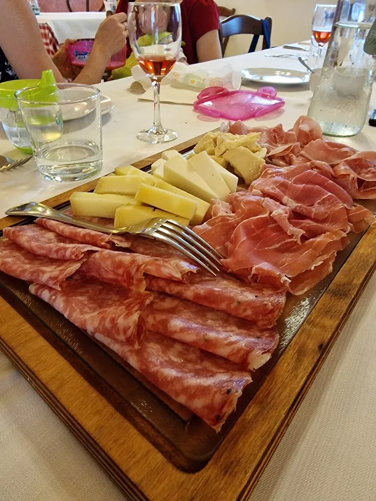 Menu_Locanda I Calòseni - Ristorante con piscina_Caldierino-Rota_image_5