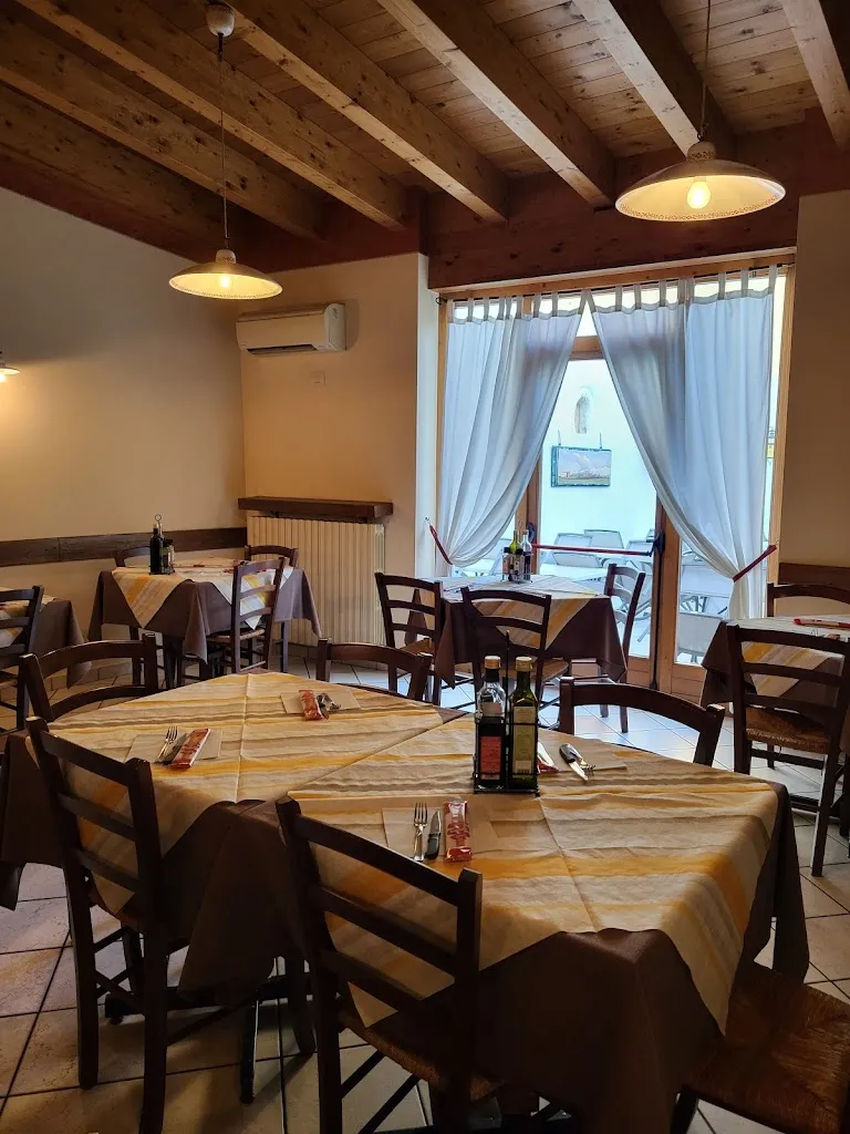 Flynn On Tour_Pizzeria Il Caminetto - Calmasino_Calmasino_review