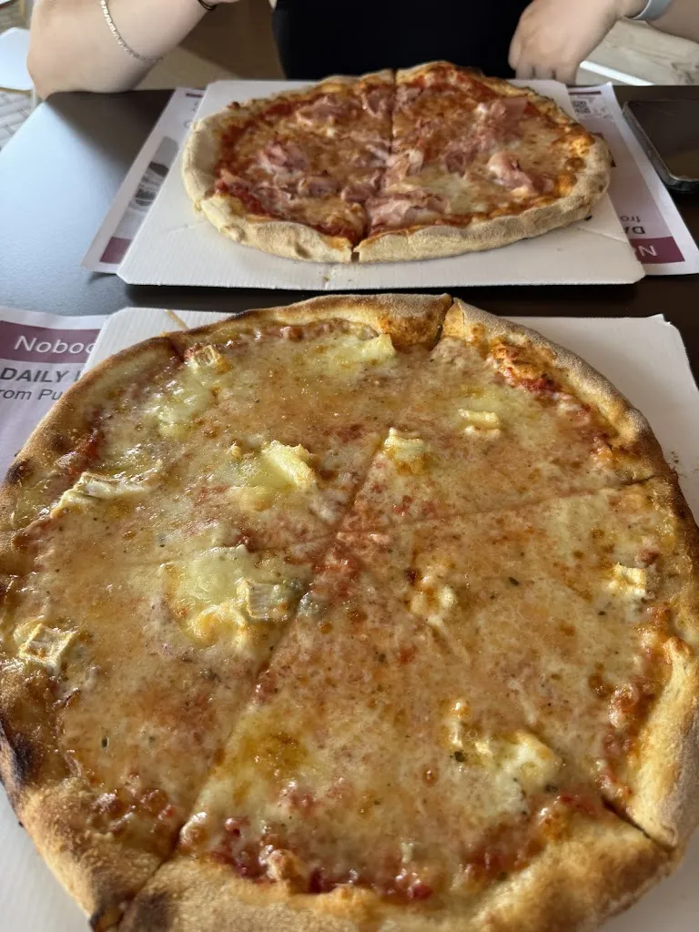 Lukáš Přibyl_A Che Ora_Ca' Savio_review