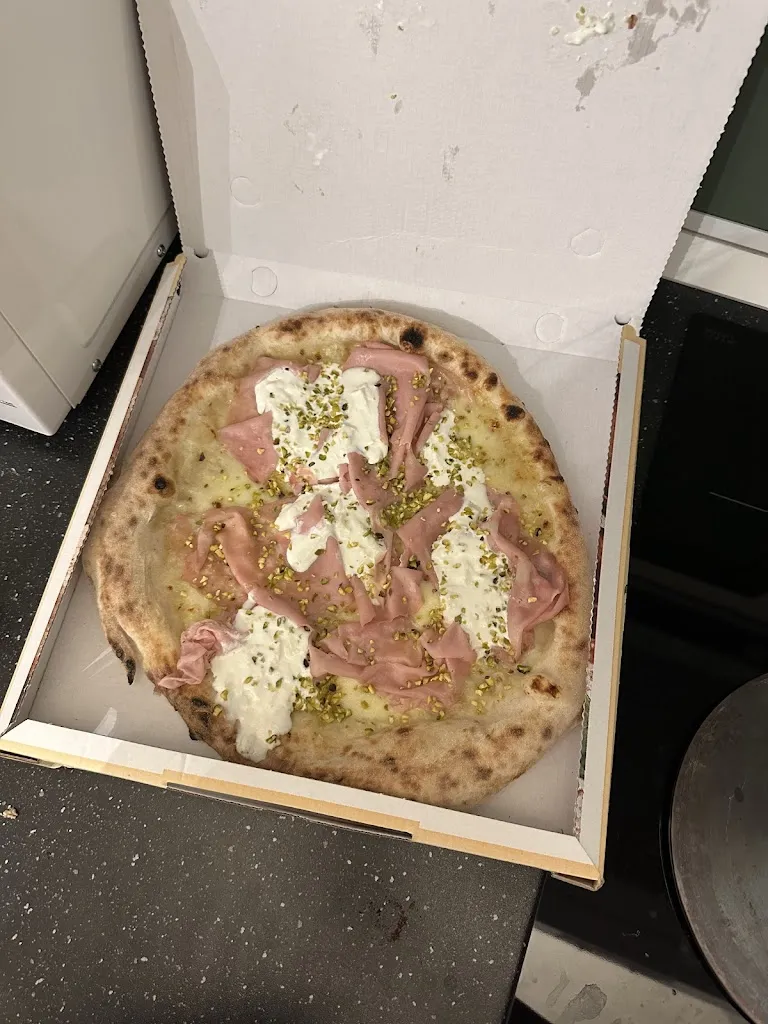 Katrina Mariano_Pizzeria El Gringo_Calalzo di Cadore_review