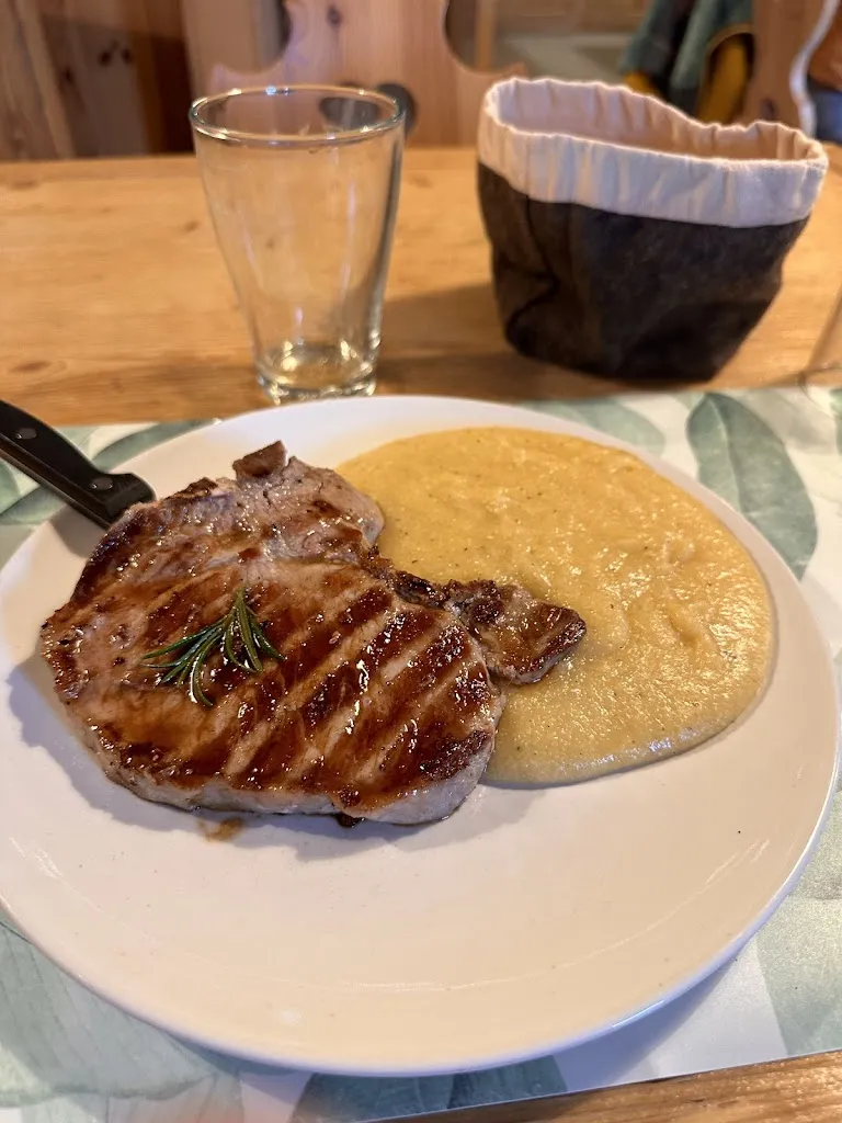 adam fung_Farmhouse La Pausa_Calalzo di Cadore_review