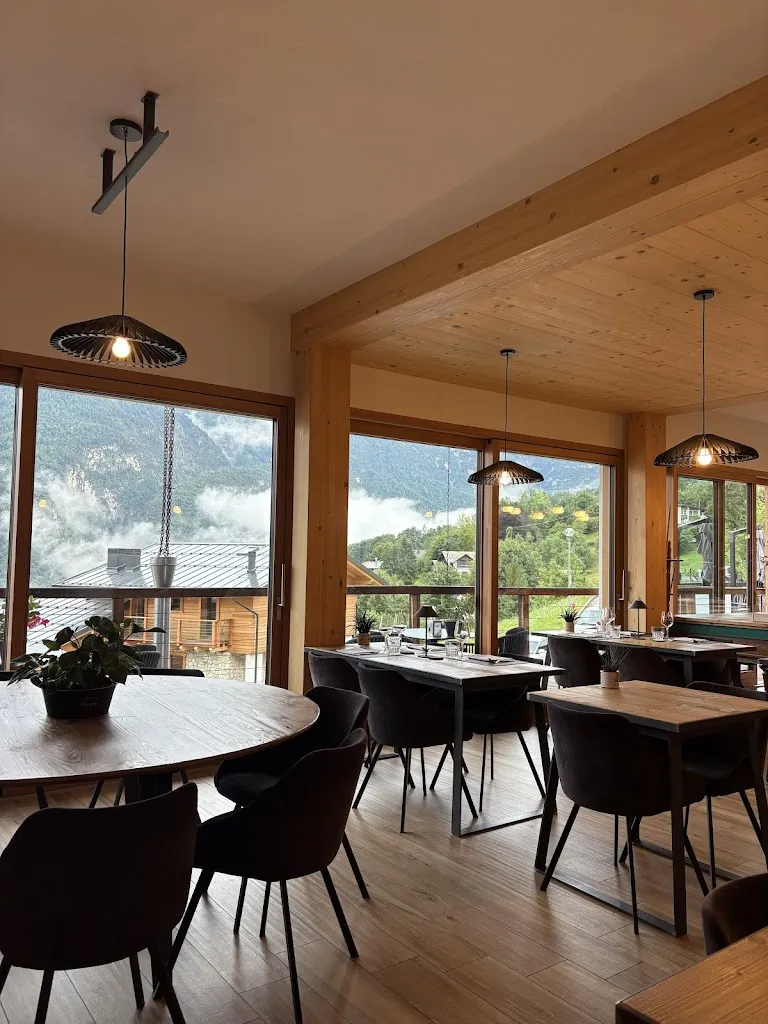 Giallo Dolomiti Ristorante_Calalzo di Cadore_slider_image_1