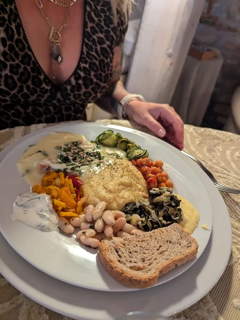 Antony Holgate_Calvenere_Calvene_review