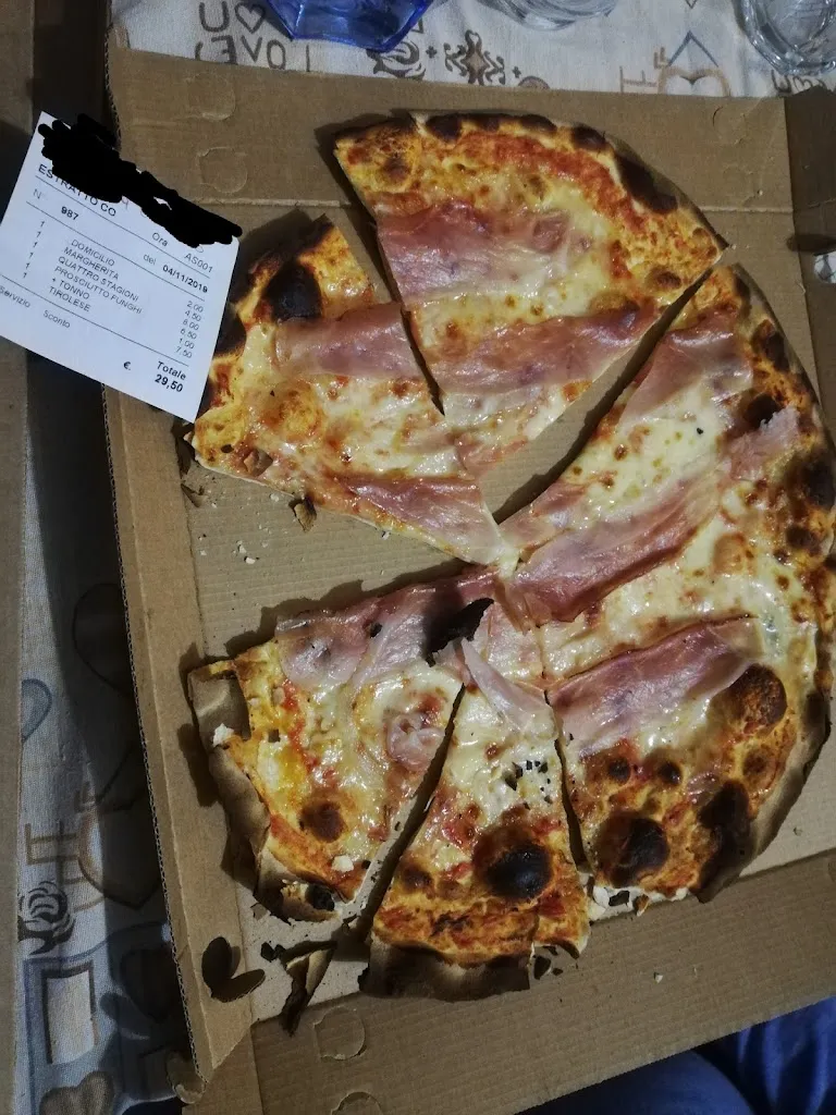 Francesco Paolo Giacovazzo_Pizzeria Da Asporto Vecchio Trenino_Caltrano_review