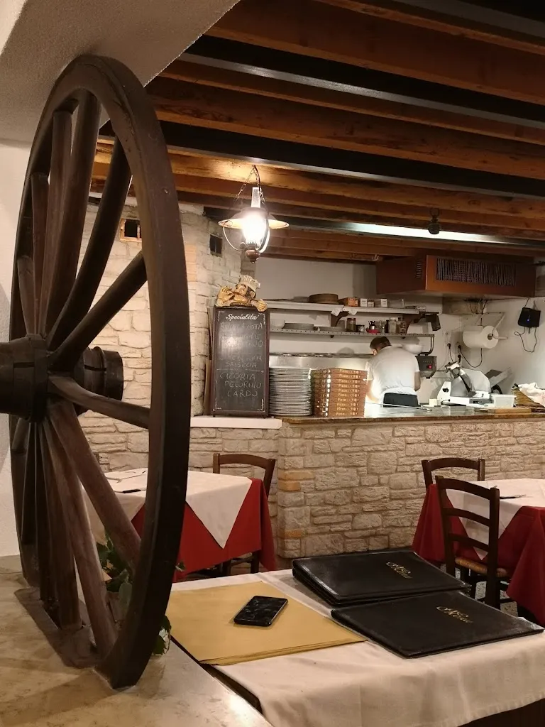 Pizzeria Alla Stella restaurant in Campese